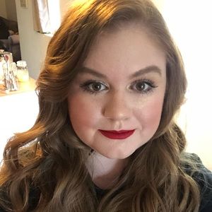 Meet your Posher, Briana